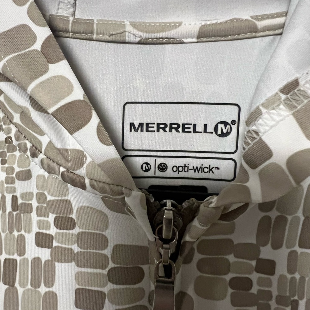 Women’s Merrell Beige and White Patterned Opti Wick Hooded Zip up Walking Jacket - Picture 2 of 11